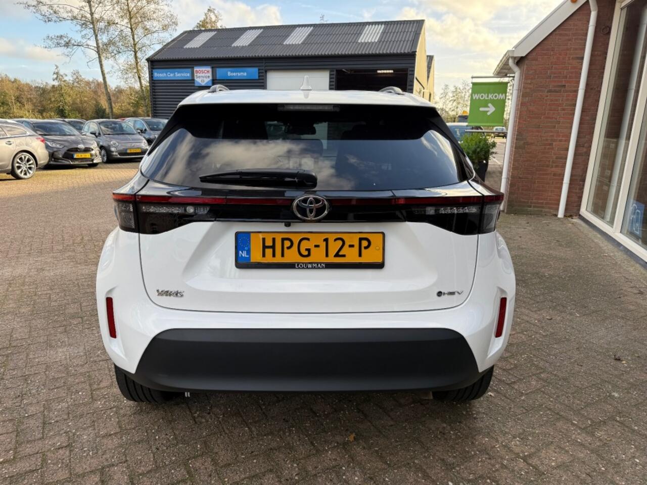 Toyota YARIS 1.5 HYBRID FIRST EDTION NIEUW MODEL! MET TREKHAAK!