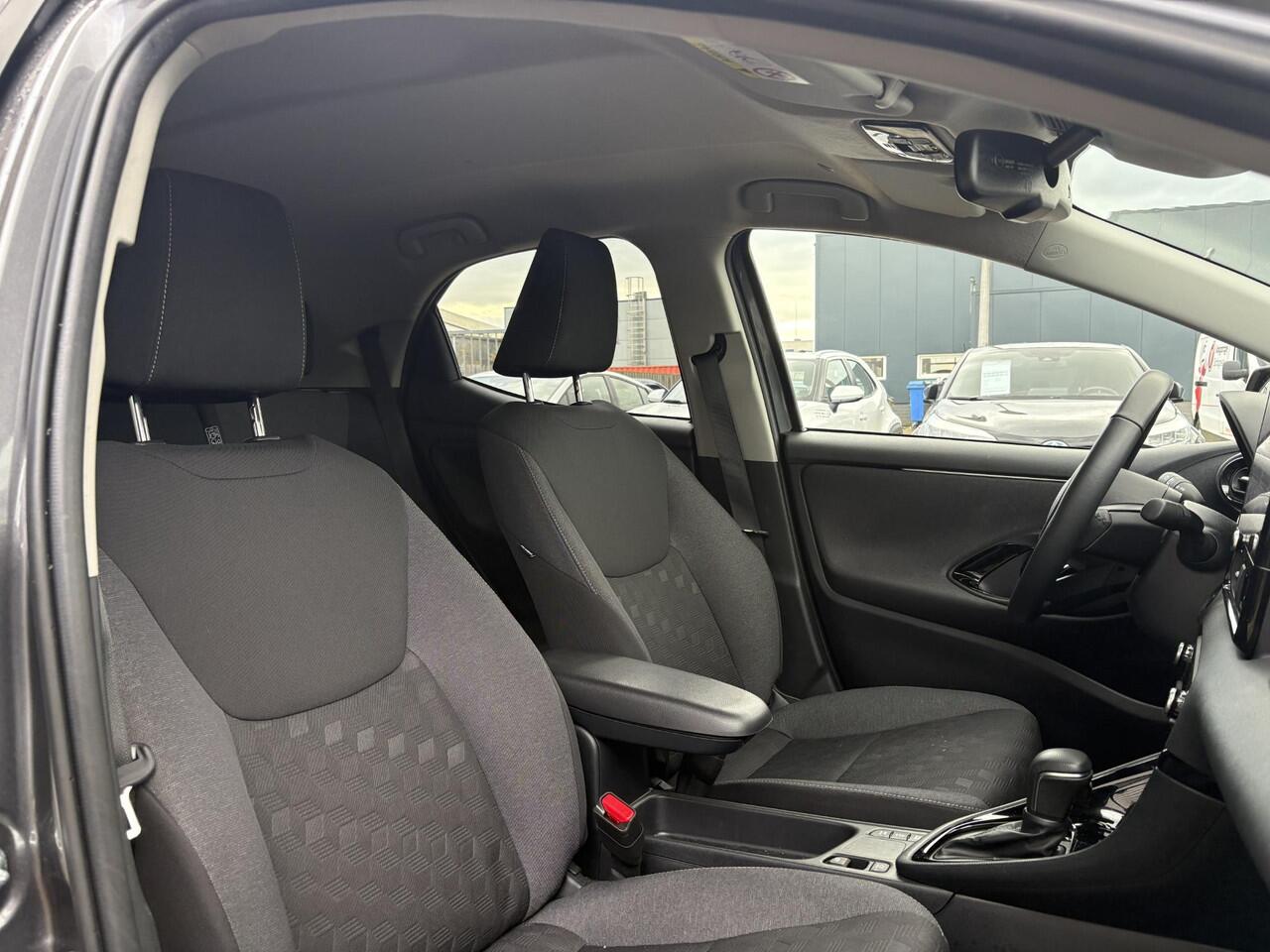 Toyota YARIS 1.5 Hybrid 115 Dynamic Stoelverwarming | Led verlichting