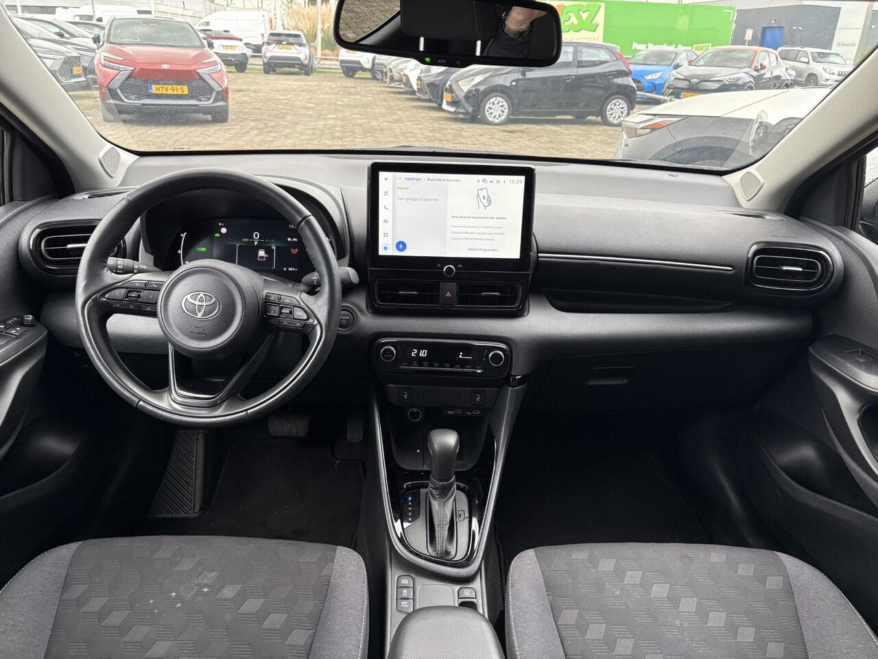 Toyota YARIS 1.5 Hybrid 115 Dynamic Stoelverwarming | Led verlichting