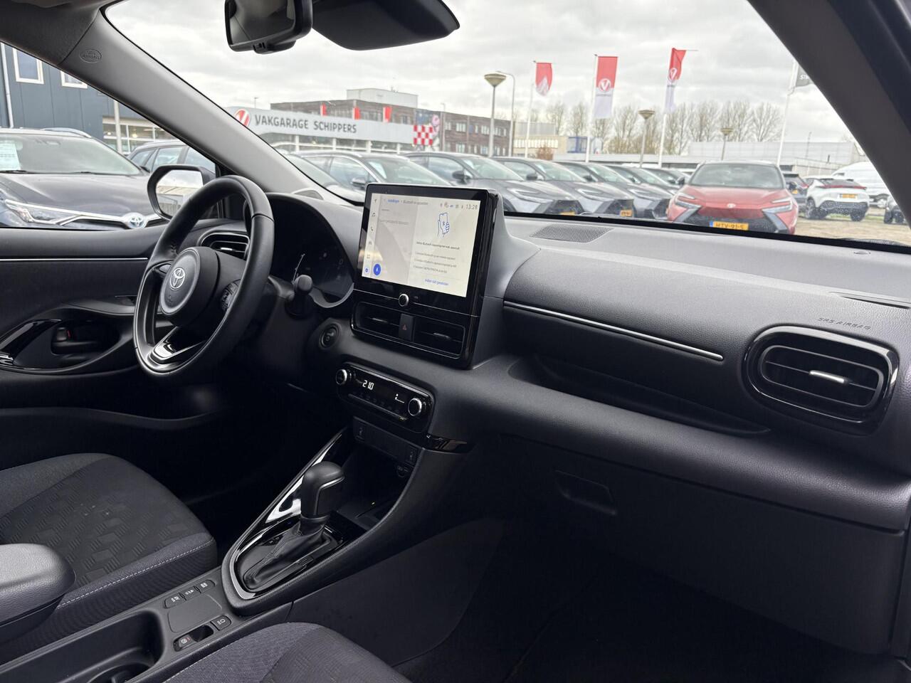 Toyota YARIS 1.5 Hybrid 115 Dynamic Stoelverwarming | Led verlichting