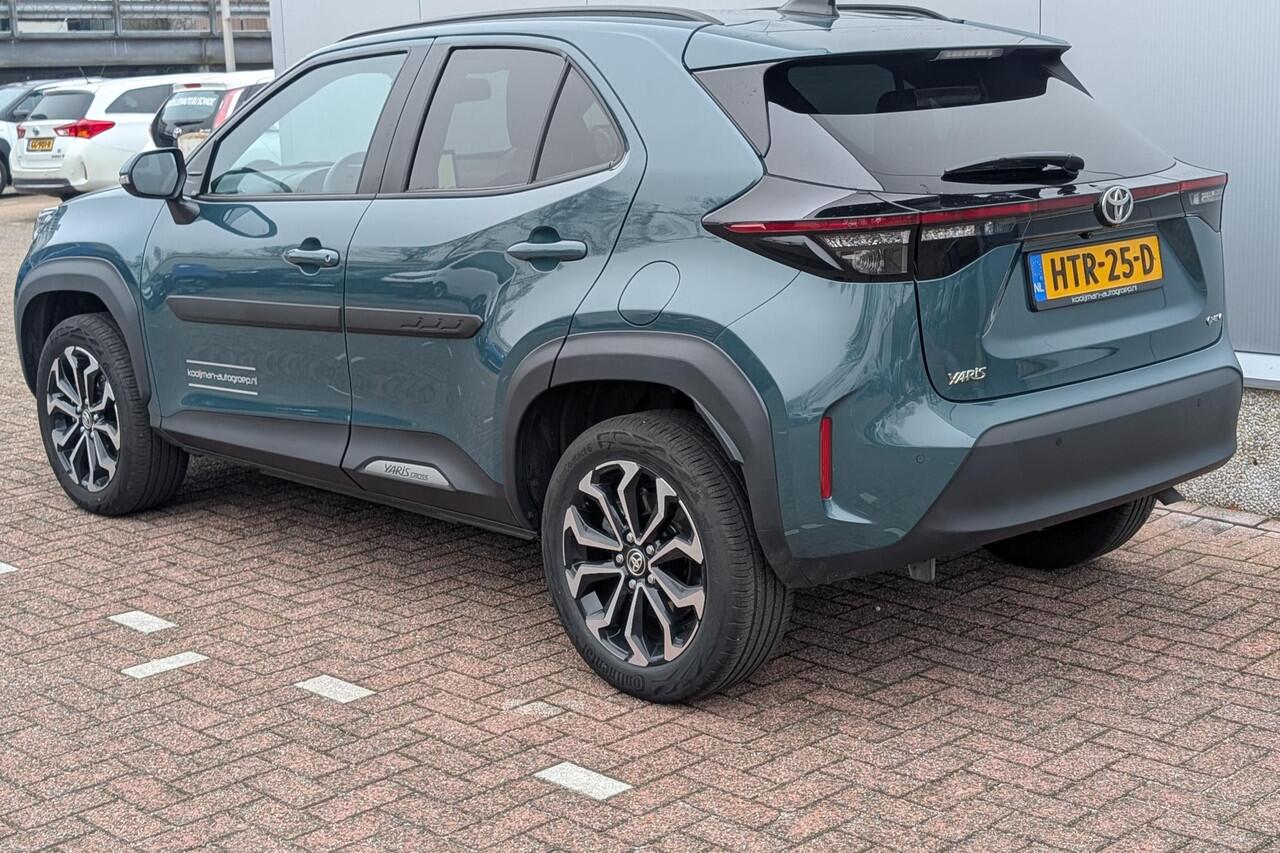 Toyota YARIS Cross 1.5 Hybrid 115 Dynamic Comfort Pack Stootlijsten, Navigatie Apple Carplay & Android Auto, Stoel- & Stuurverwarming, Achteruitrijcamera