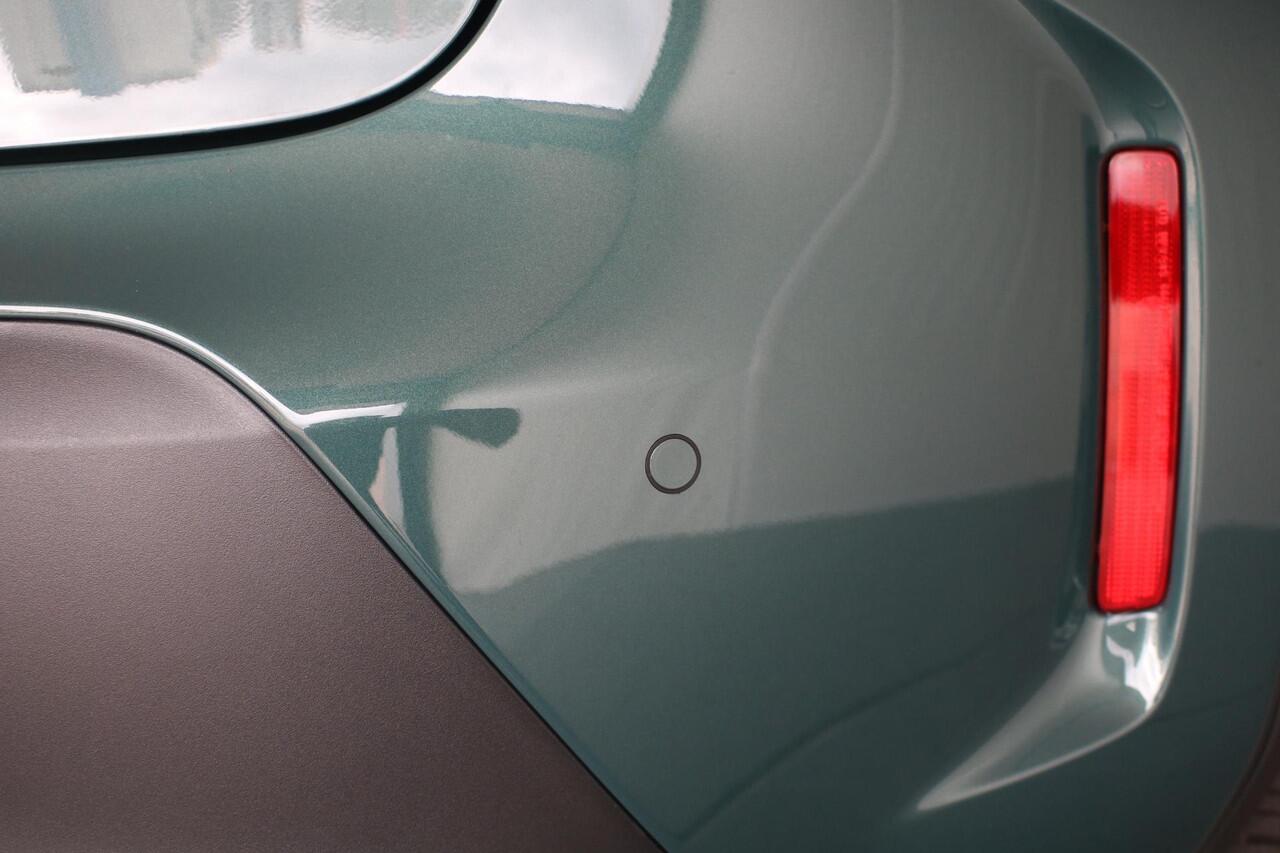 Toyota YARIS Cross 1.5 Hybrid 115 Dynamic Comfort Pack Stootlijsten, Navigatie Apple Carplay & Android Auto, Stoel- & Stuurverwarming, Achteruitrijcamera