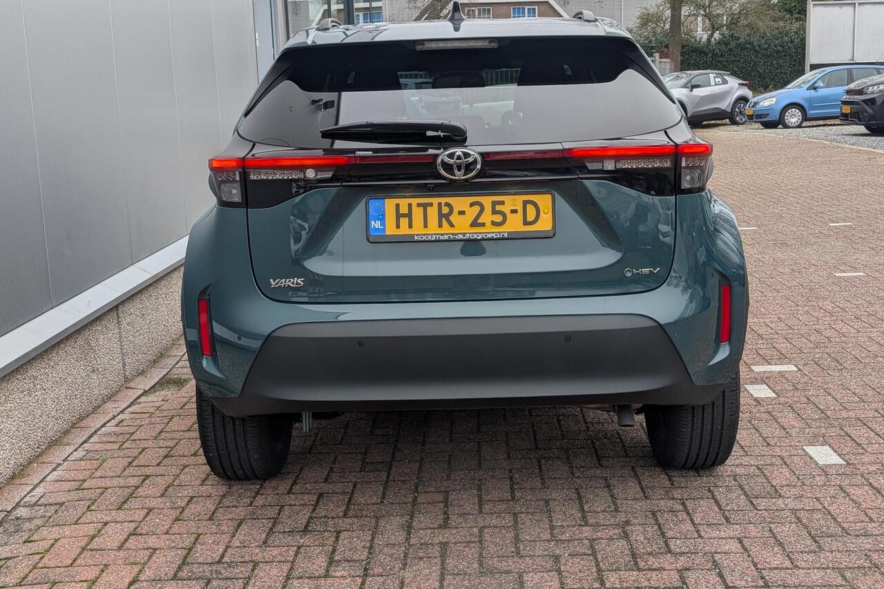 Toyota YARIS Cross 1.5 Hybrid 115 Dynamic Comfort Pack Stootlijsten, Navigatie Apple Carplay & Android Auto, Stoel- & Stuurverwarming, Achteruitrijcamera
