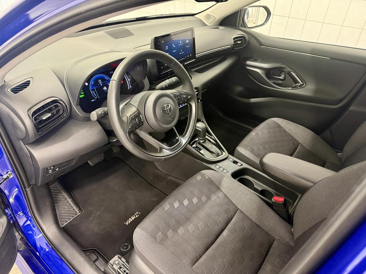 Toyota YARIS 1.5 Hybrid 115 Style Dodehoek / Stoel & Stuurverwarming / PDC voor & achter / Vol opties