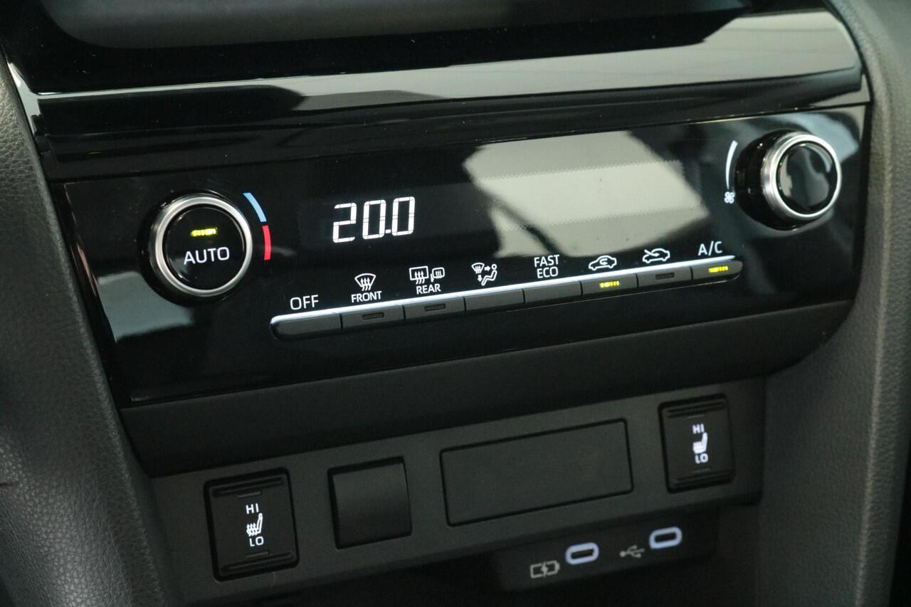 Toyota YARIS Cross 1.5 Hybrid 116 Active Limited, 18 Inch , Stoelverwarming!