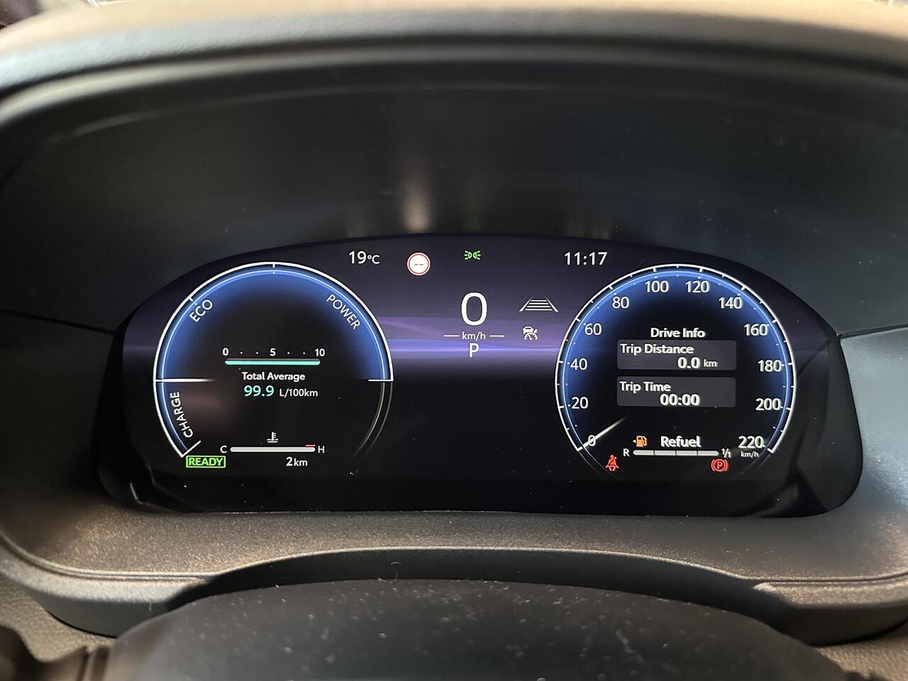 Toyota YARIS 1.5 Hybrid 130 Executive NIEUW! Direct leverbaar! ¤ 1000,- inruilpremie! Parkeersensoren voor+achter | Half lederen bekleding