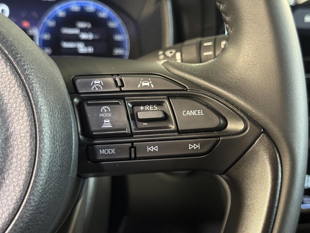 Toyota YARIS Cross 1.5 Hybrid 130 Executive | Michelin all-season banden | Trekhaak 13-polig |