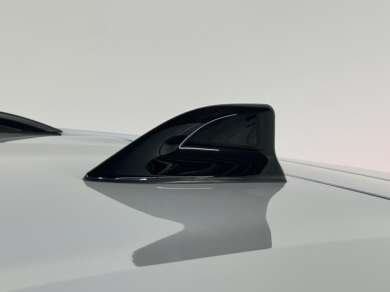 Toyota YARIS Cross 1.5 Hybrid 130 Executive | Michelin all-season banden | Trekhaak 13-polig |