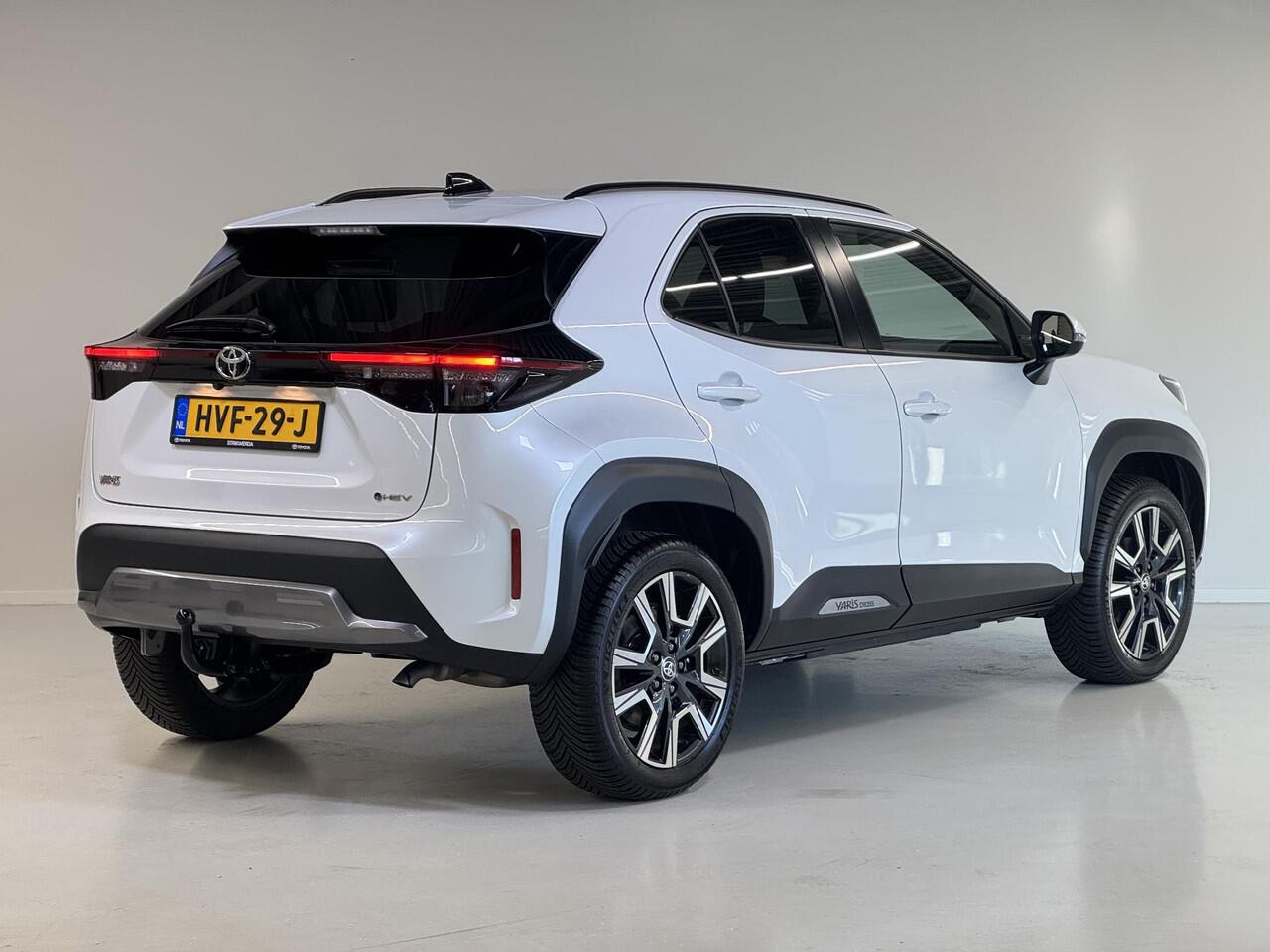 Toyota YARIS Cross 1.5 Hybrid 130 Executive | Michelin all-season banden | Trekhaak 13-polig |