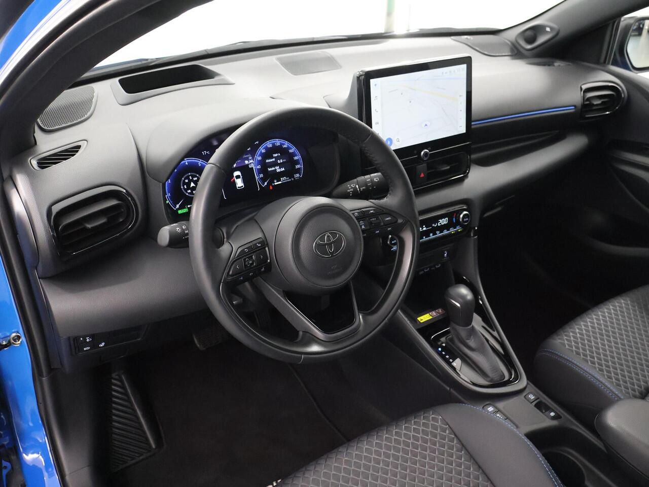 Toyota YARIS 1.5 Hybrid 130 GR SPORT | Afneembare trekhaak | Panoramadak | Navigatie | Parkeercamera | Stoelverwarming/verkoeling | Keyless Go | HUD | JBL Audio |