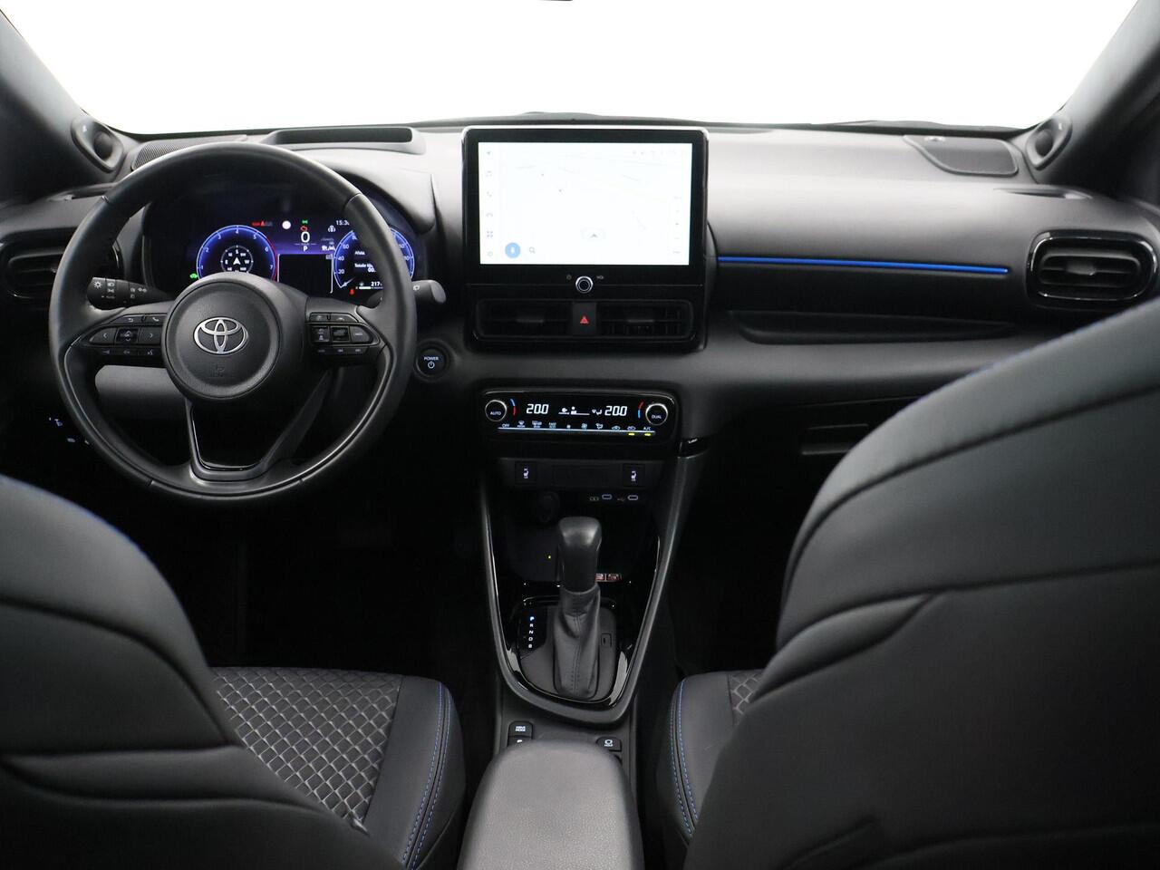 Toyota YARIS 1.5 Hybrid 130 GR SPORT | Afneembare trekhaak | Panoramadak | Navigatie | Parkeercamera | Stoelverwarming/verkoeling | Keyless Go | HUD | JBL Audio |