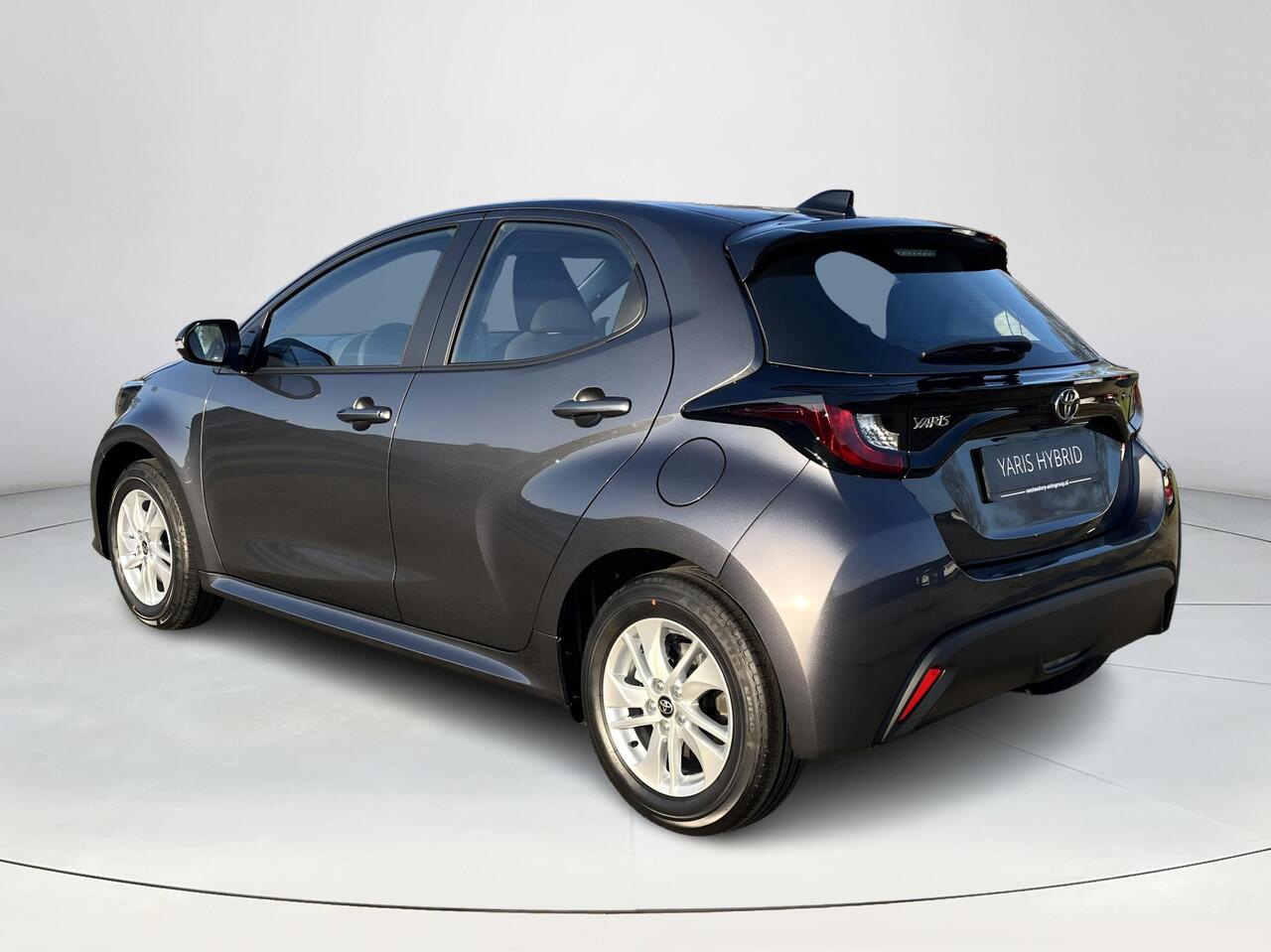 Toyota YARIS 1.5 Hybrid 115 Active | Ash grey metallic | Nieuw uit voorraad leverbaar |