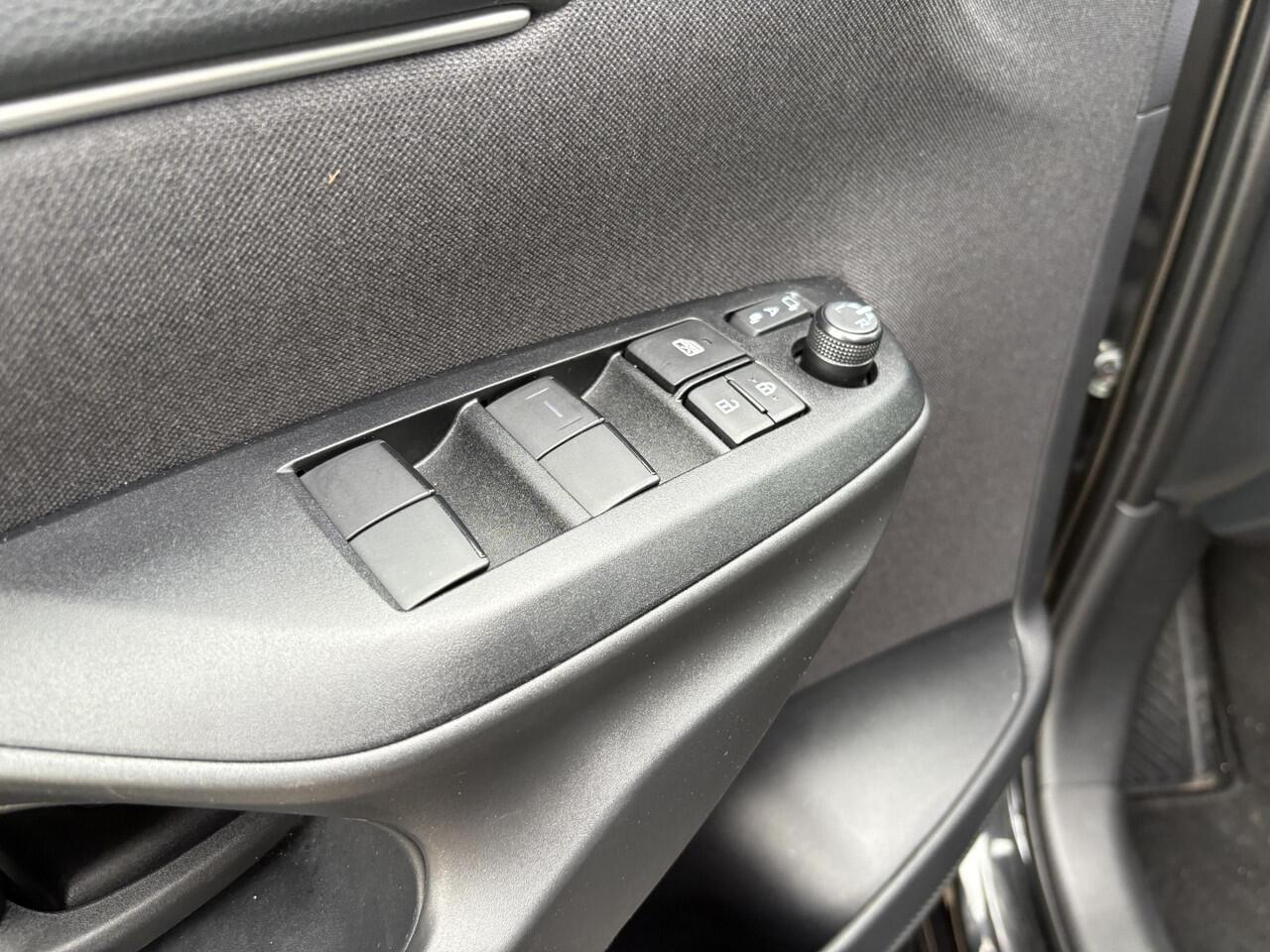 Toyota YARIS 1.5 Hybrid 115 Dynamic