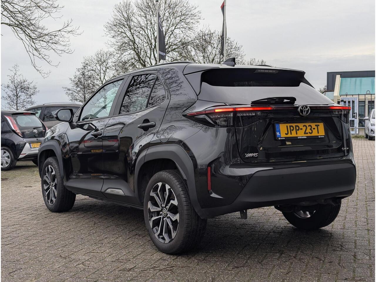 Toyota YARIS Cross 1.5 Hybrid 115 Dynamic | Stoel- stuurverwarming | Keyless | Camera | PDC V+A | ACC | 10,5" Multimedia