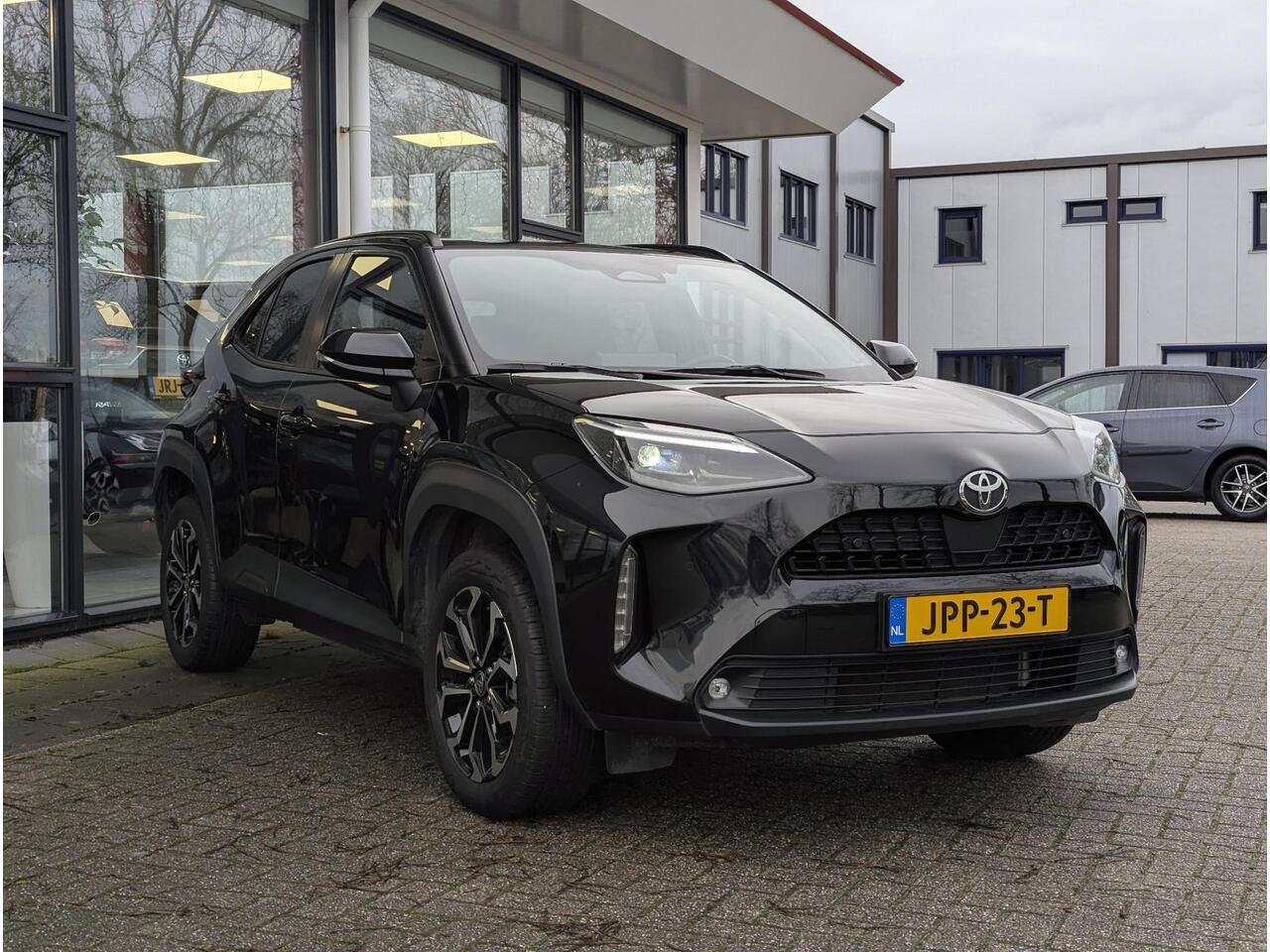 Toyota YARIS Cross 1.5 Hybrid 115 Dynamic | Stoel- stuurverwarming | Keyless | Camera | PDC V+A | ACC | 10,5" Multimedia