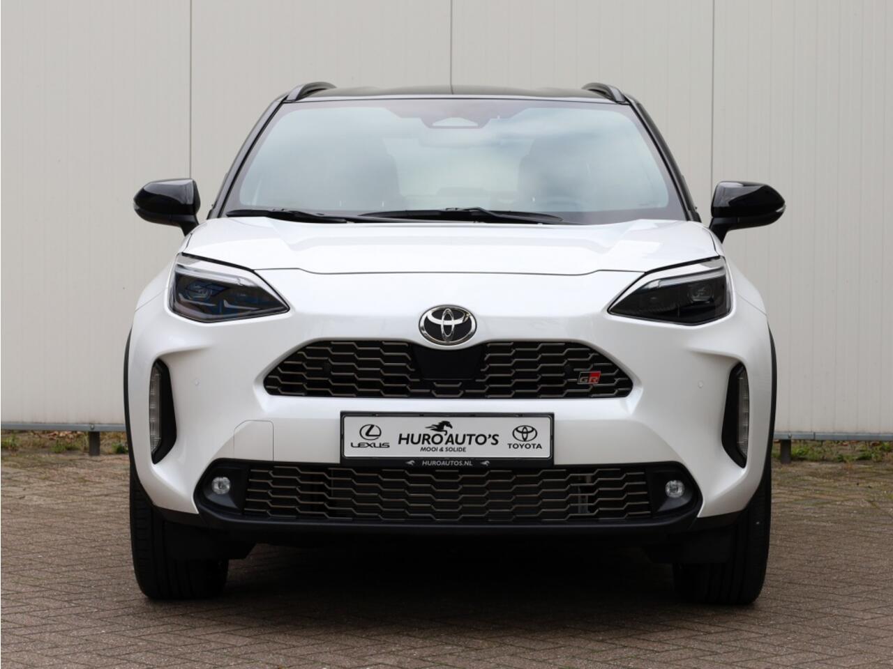 Toyota YARIS Cross 1.5 Hyb 130 GR Sport | Nieuw | Half Leder/Alcantara | Dodehoek