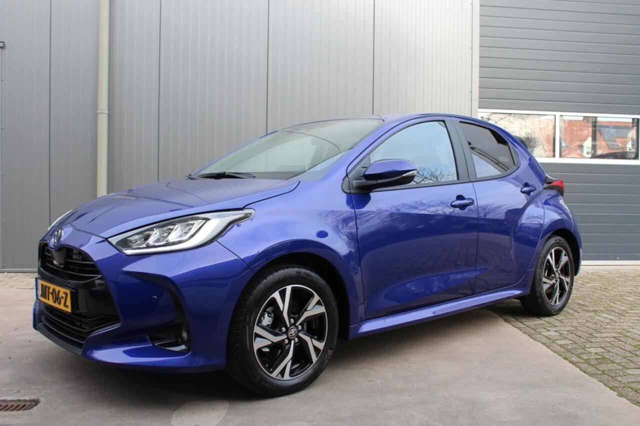 Toyota YARIS 1.5 Hybrid Dynamic PDC / BSM / Stoelverwarming