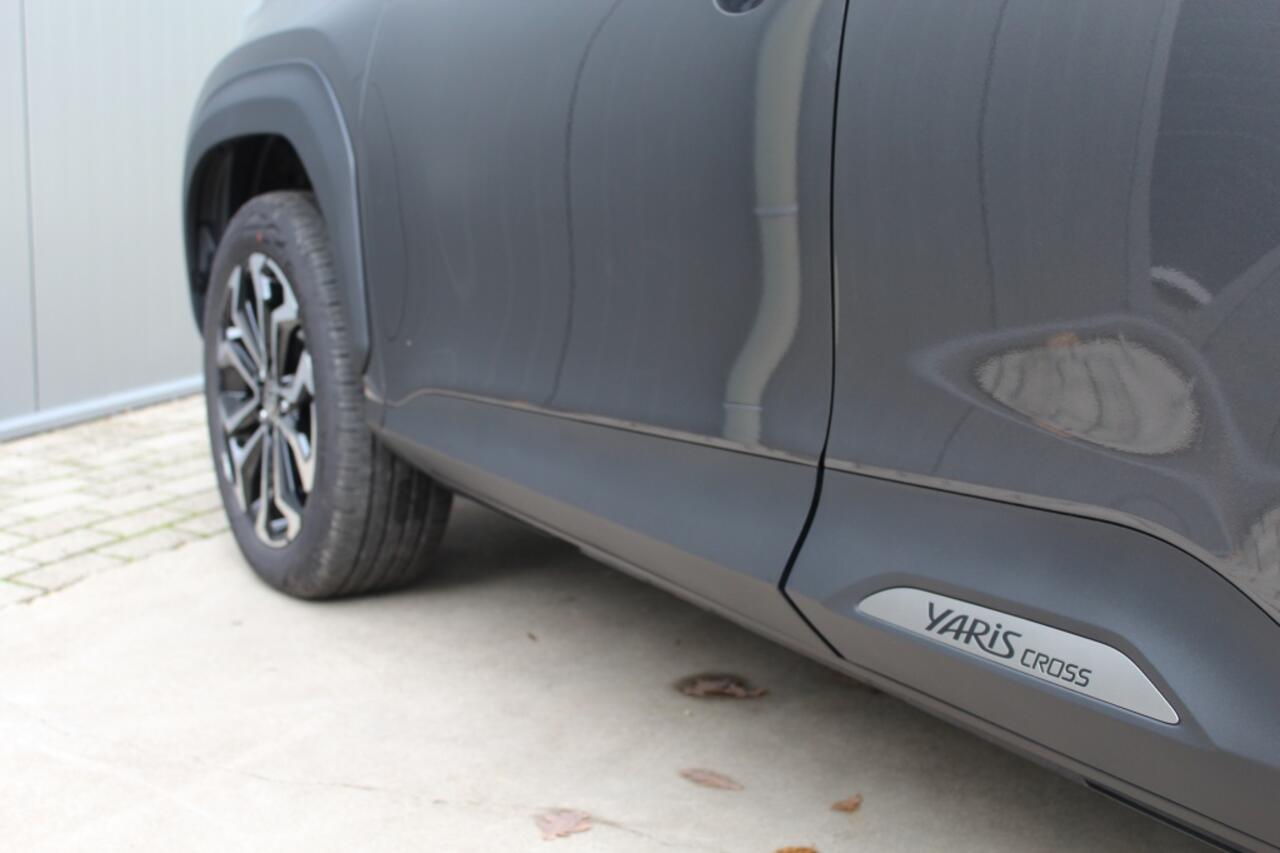 Toyota YARIS Cross 1.5 Hybrid 130 Dynamic Comfort pakket PDC/BSM/Winter