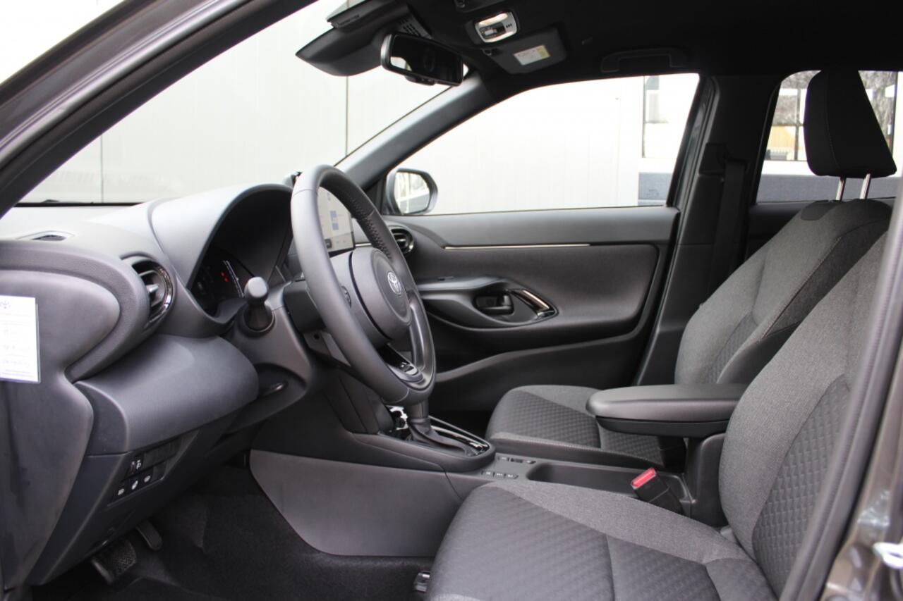 Toyota YARIS Cross 1.5 Hybrid 130 Dynamic Comfort pakket PDC/BSM/Winter