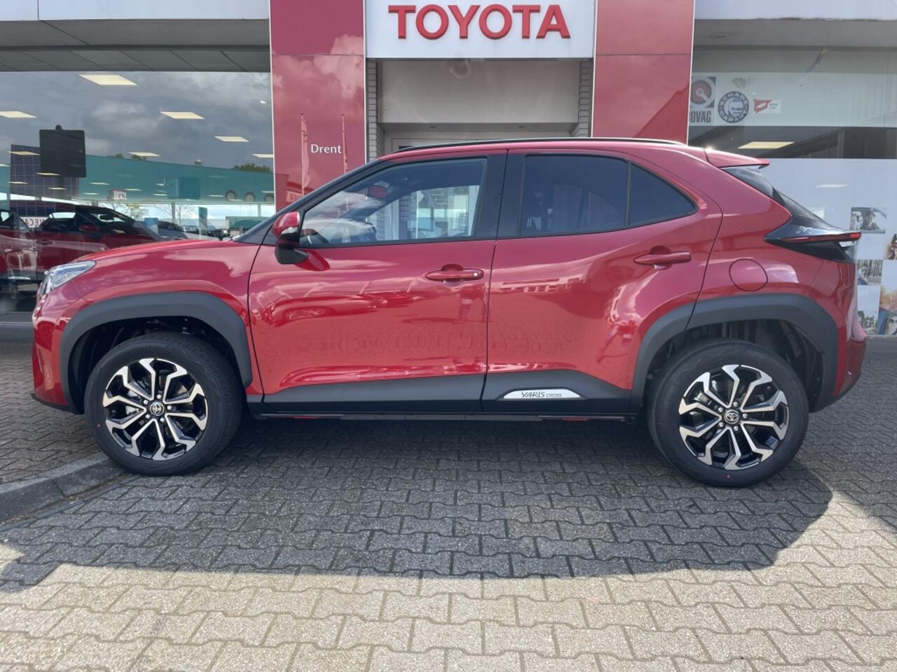 Toyota YARIS Cross 1.5 Hybrid 115 First Edition | Comfort Pack | Sensoren v/a |