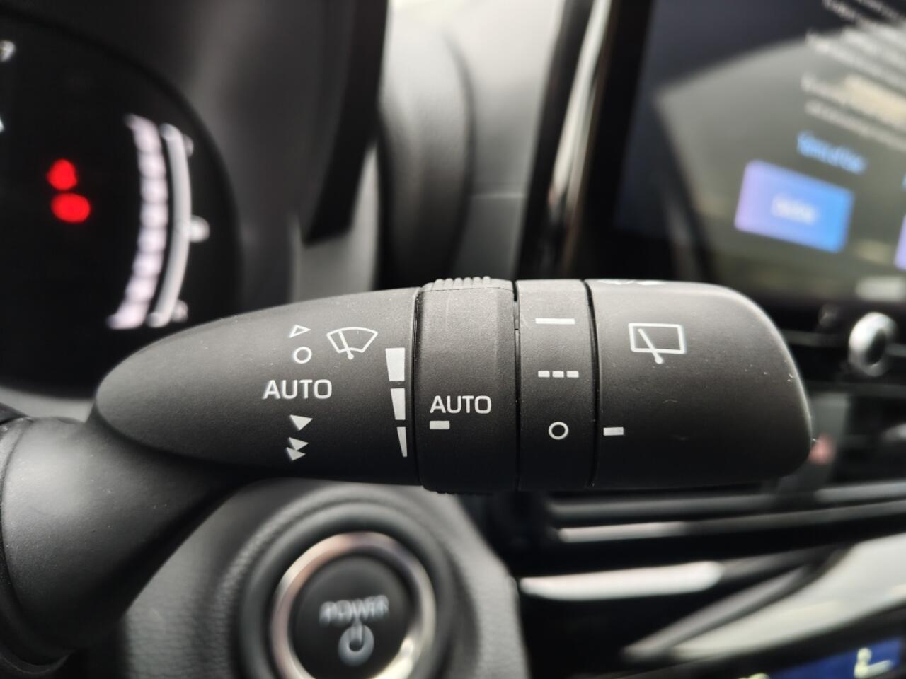 Toyota YARIS Cross 1.5 Hybrid 115 First Edition | Sensoren v/a | Android Auto | Stu