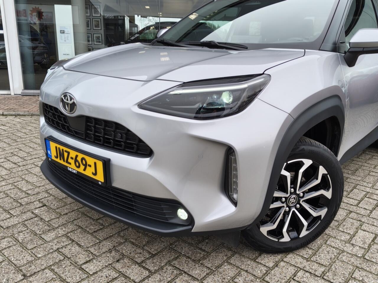 Toyota YARIS Cross 1.5 Hybrid 115 First Edition | Sensoren v/a | Android Auto | Stu