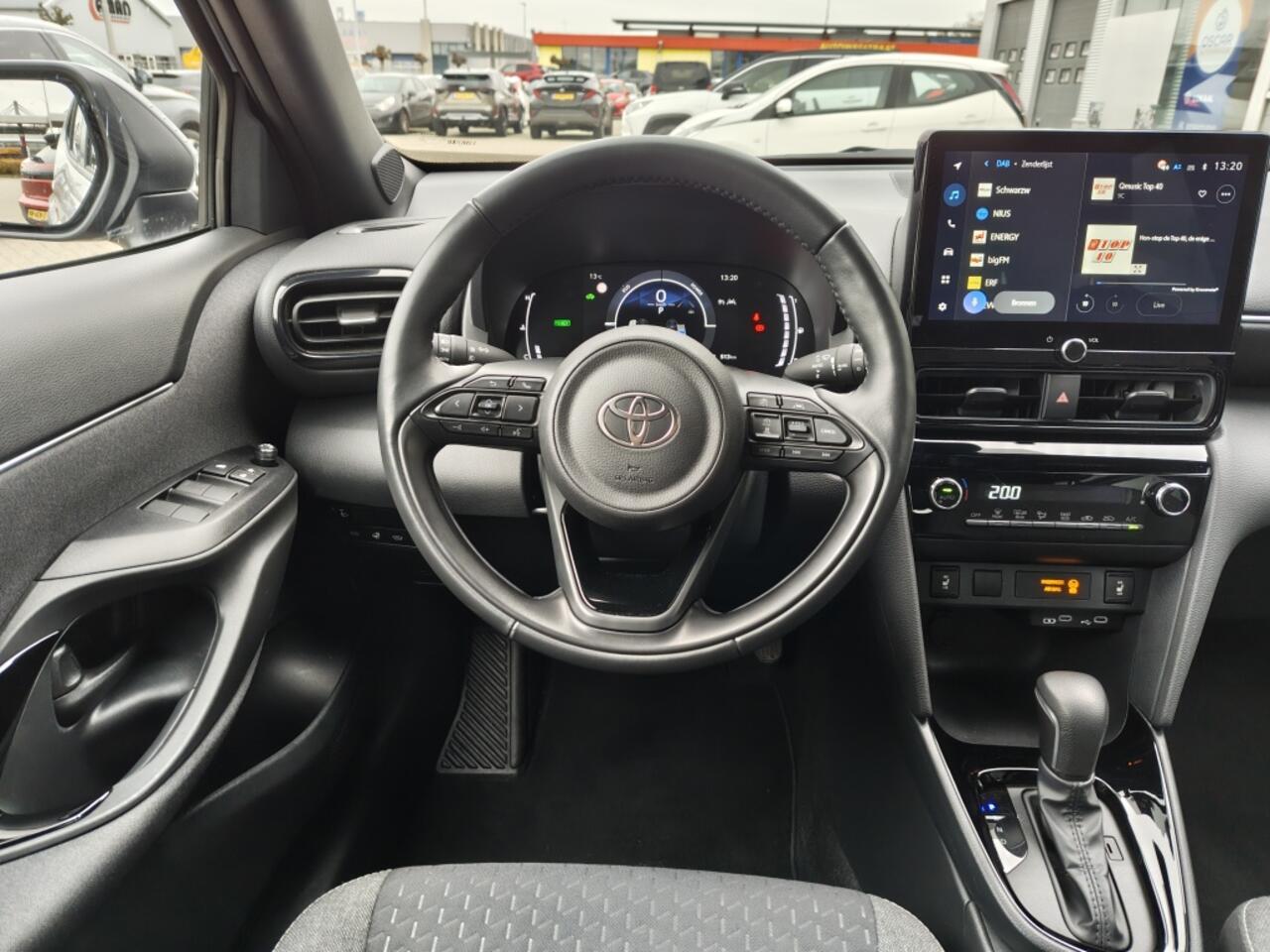 Toyota YARIS Cross 1.5 Hybrid 115 First Edition | Sensoren v/a | Android Auto | Stu