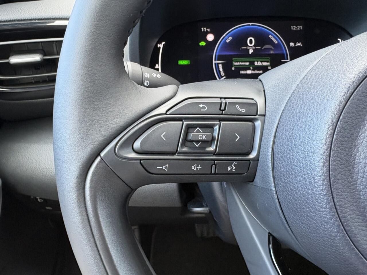 Toyota YARIS Cross 1.5 Hybrid 130 Dynamic | Comfort Pack | Sensoren v/a | Stoelverw