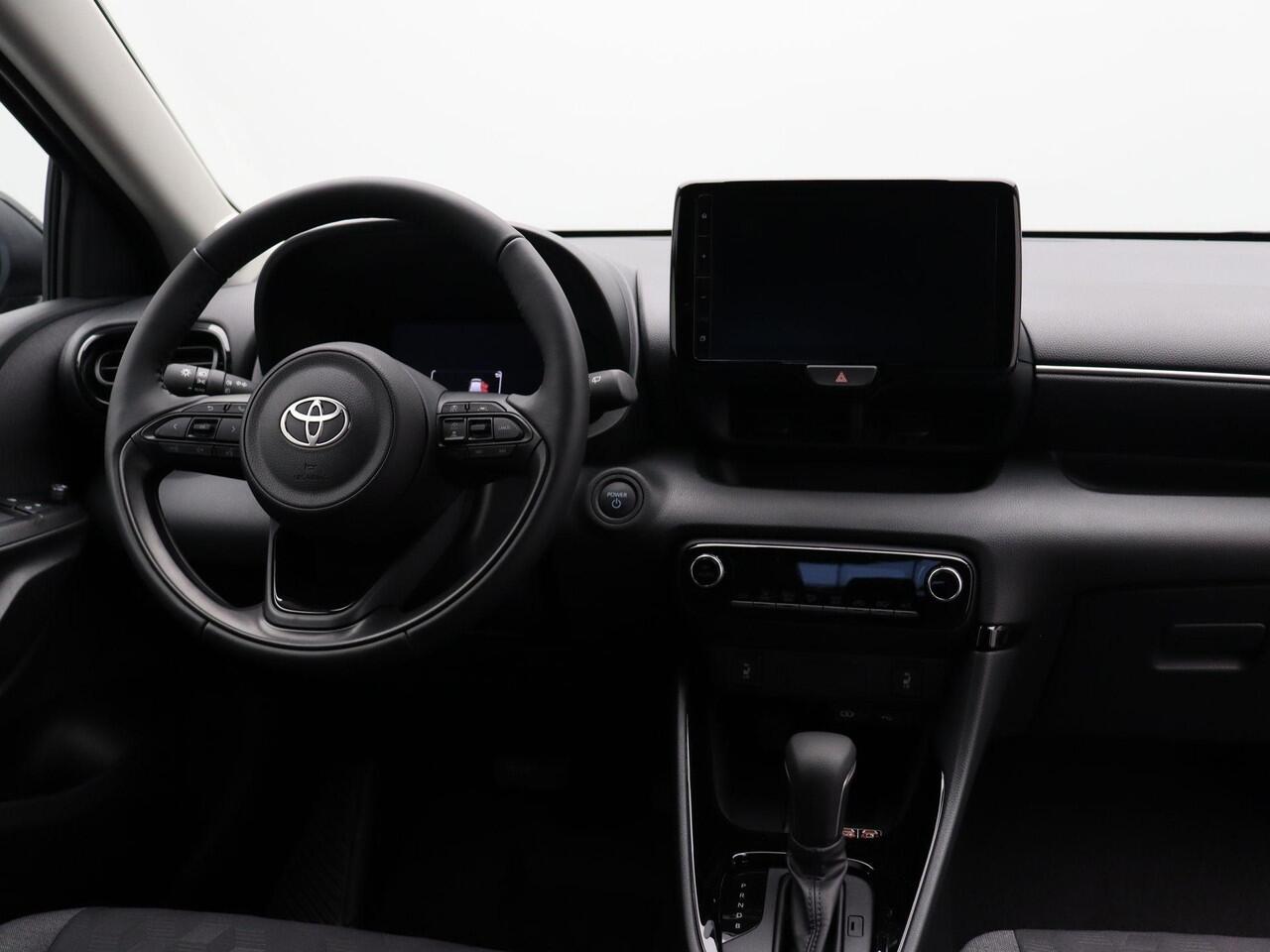 Toyota YARIS 1.5 Hybrid 115 Dynamic | Stoel en Stuurverwarming | Climate Control | Adaptieve Cruise Control | Achteruitrijcamera |