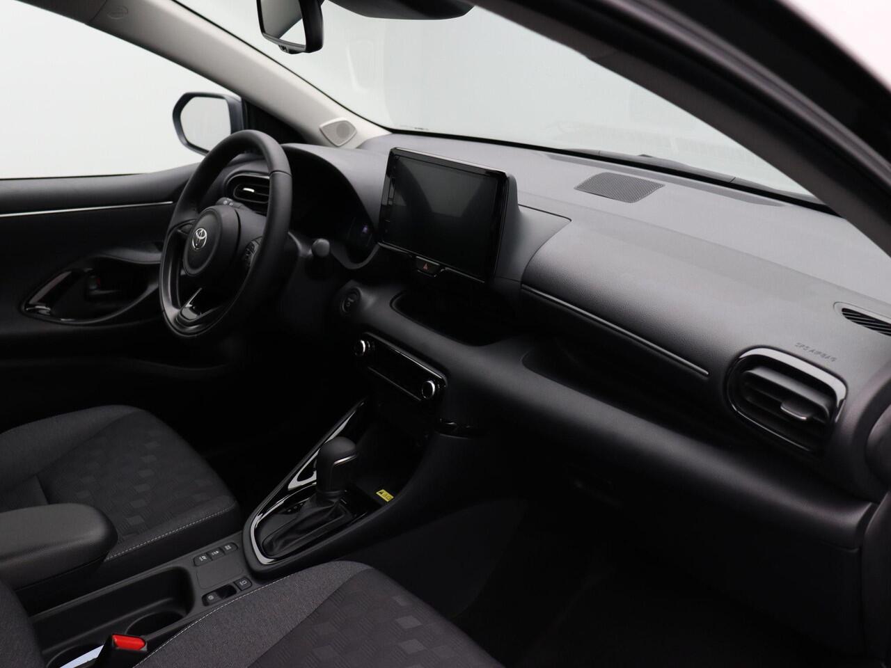 Toyota YARIS 1.5 Hybrid 115 Dynamic | Stoel en Stuurverwarming | Climate Control | Adaptieve Cruise Control | Achteruitrijcamera |