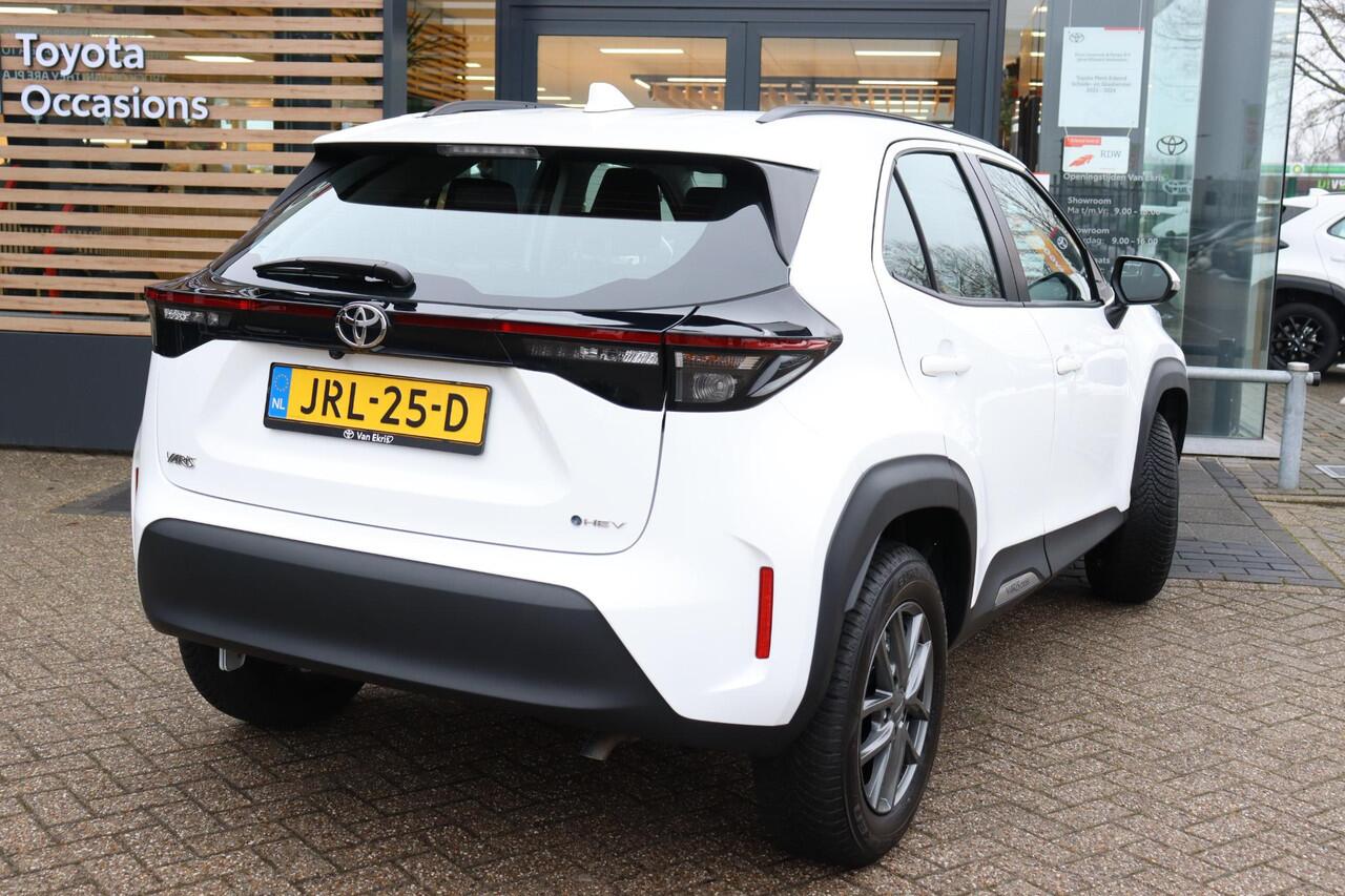 Toyota YARIS Cross 1.5 Hybrid 116 Active Limited, All Season banden , Stoelverwarming, Lichtmetalen velgen