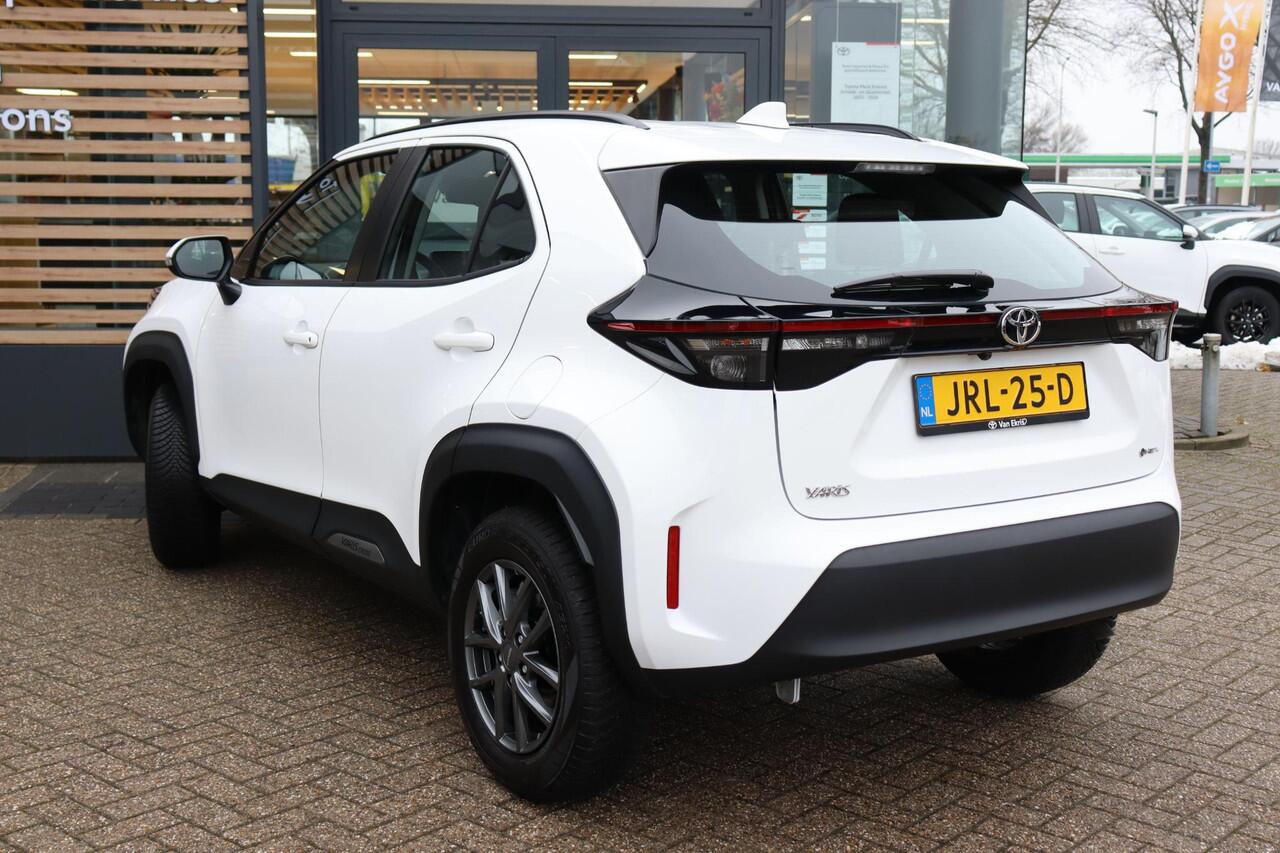 Toyota YARIS Cross 1.5 Hybrid 116 Active Limited, All Season banden , Stoelverwarming, Lichtmetalen velgen