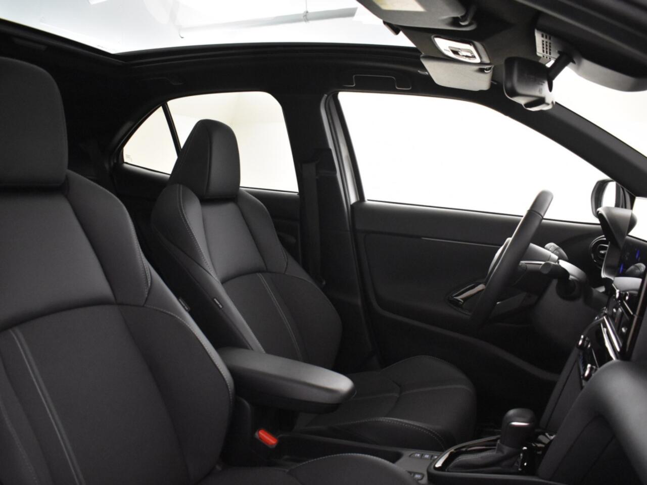 Toyota YARIS Cross 1.5 Hybrid 130 Premiere Edition | Innovation Pack | JBL audio |