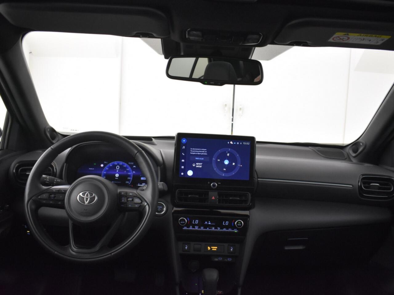 Toyota YARIS Cross 1.5 Hybrid 130 Premiere Edition | Innovation Pack | JBL audio |