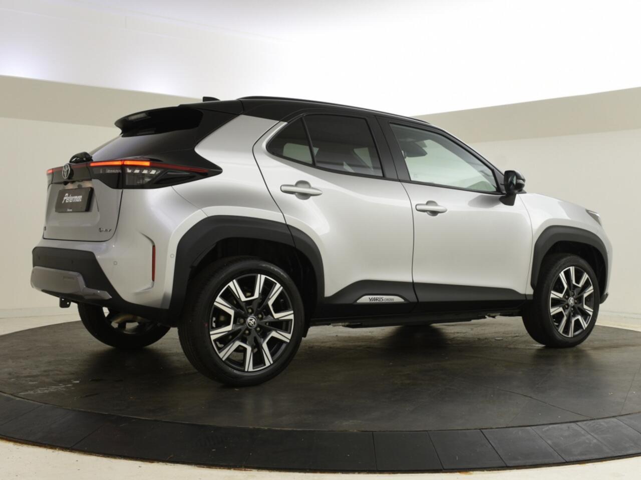 Toyota YARIS Cross 1.5 Hybrid 130 Premiere Edition | Innovation Pack | JBL audio |