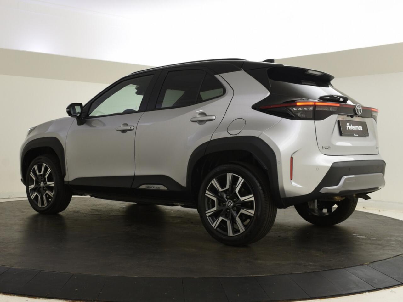 Toyota YARIS Cross 1.5 Hybrid 130 Premiere Edition | Innovation Pack | JBL audio |