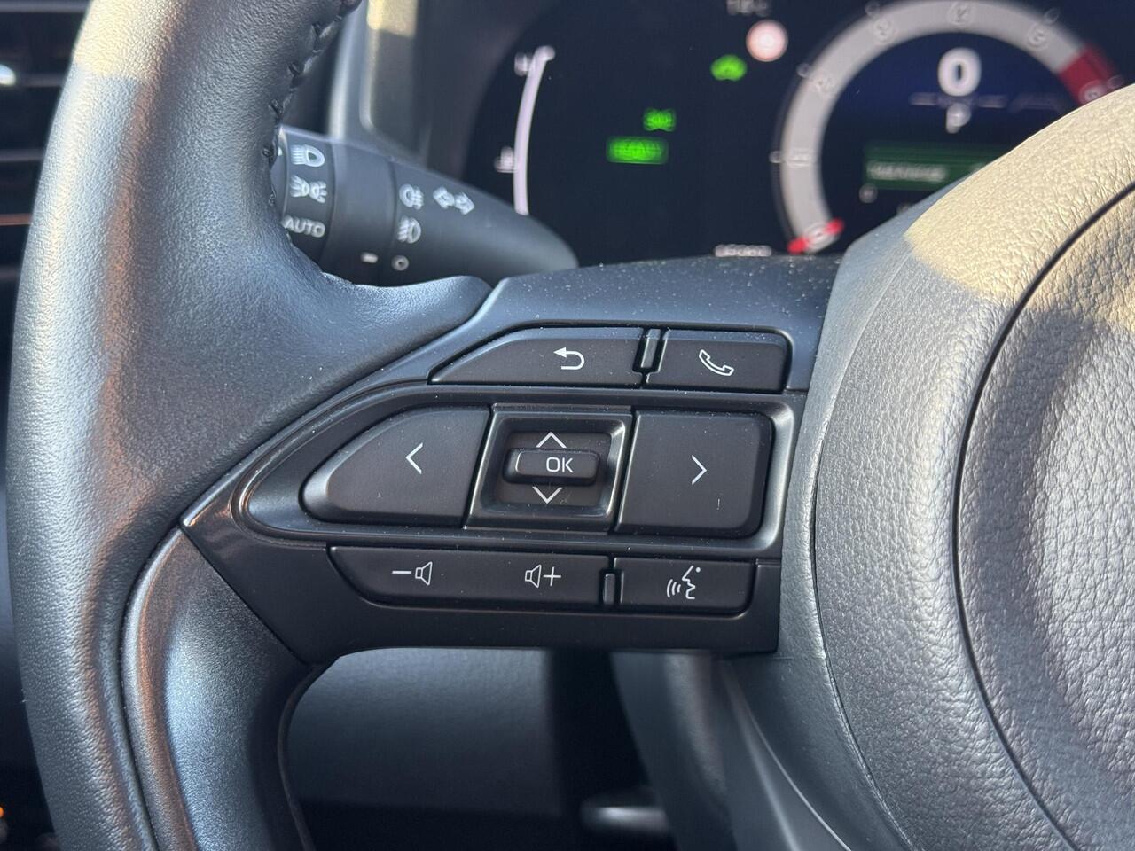 Toyota YARIS Cross 1.5 Hybrid 115 Dynamic | Stoel- stuurverwarming | Keyless | Camera | PDC V+A | ACC | 10,5" Multimedia