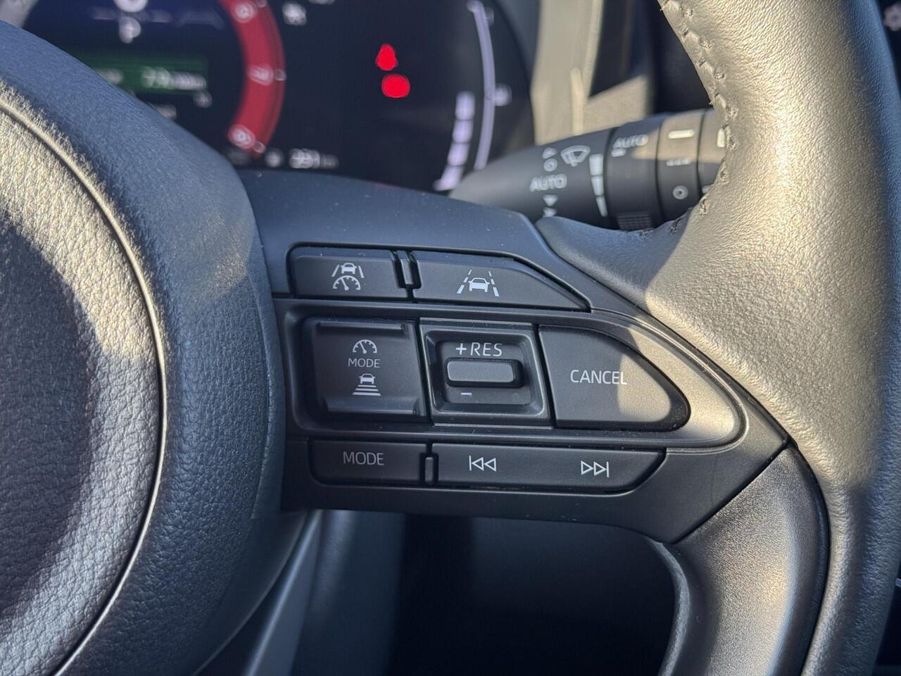 Toyota YARIS Cross 1.5 Hybrid 115 Dynamic | Stoel- stuurverwarming | Keyless | Camera | PDC V+A | ACC | 10,5" Multimedia