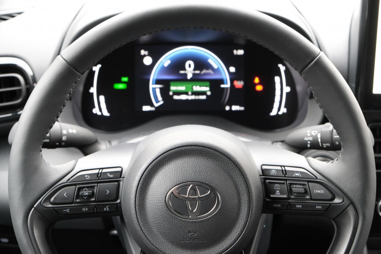 Toyota YARIS Cross 1.5 Hybrid 115 Dynamic Automaat | Comfort Pack | Parkeer sensore