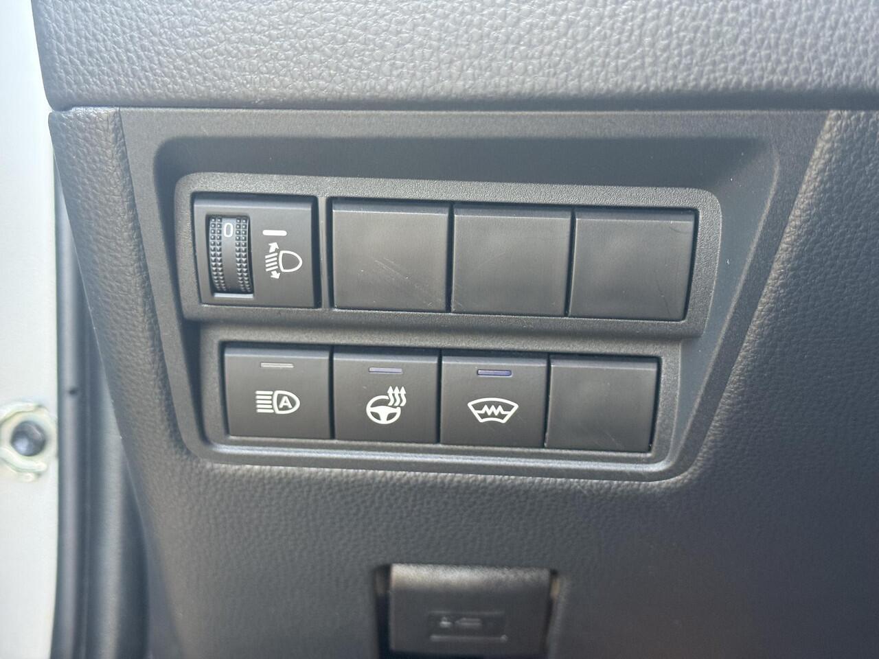 Toyota YARIS Cross 1.5 Hybrid 115 Dynamic | Stoel- stuurverwarming | Keyless | Camera | ACC | 10,5" Multimedia