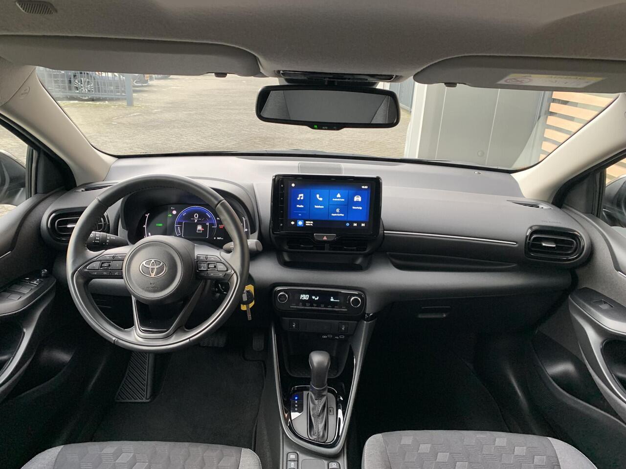 Toyota YARIS 1.5 Hybrid 115 Dynamic