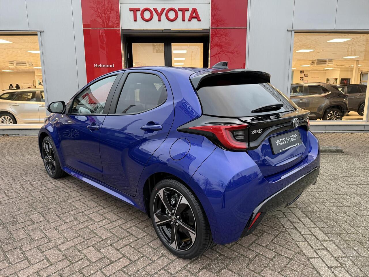 Toyota YARIS 1.5 Hybrid 130 Executive Gloednieuw | Dodehoek | sportstoel | 130 PK | Op voorraad | BTW auto