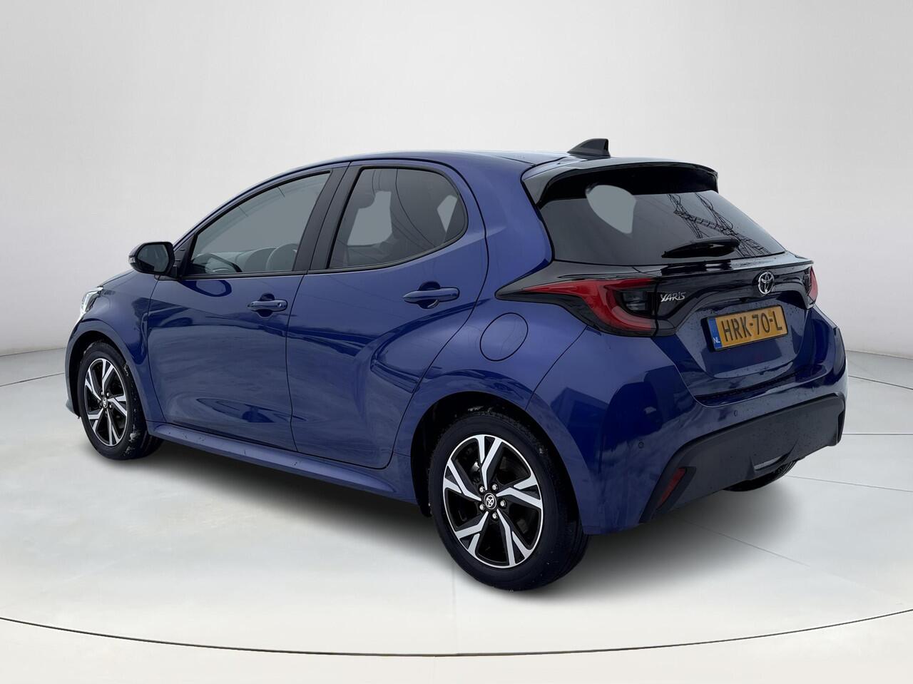 Toyota YARIS 1.5 Hybrid 115 Dynamic **STOEL EN STUURWIELVERWARMING/ KEYLESS/ PARKEERSENSOREN**