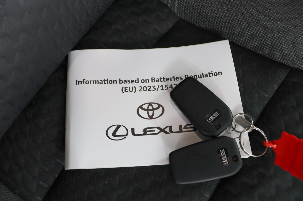 Toyota YARIS Cross 1.5 Hybrid 115 Dynamic | Apple Carplay/Android Auto | Stoel/Stuurverwarming | Parkeersensoren | Blindspot |