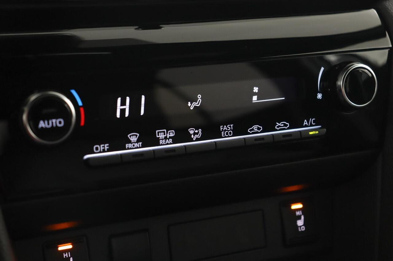 Toyota YARIS Cross 1.5 Hybrid 115 Dynamic | Apple Carplay/Android Auto | Stoel/Stuurverwarming | Parkeersensoren | Blindspot |