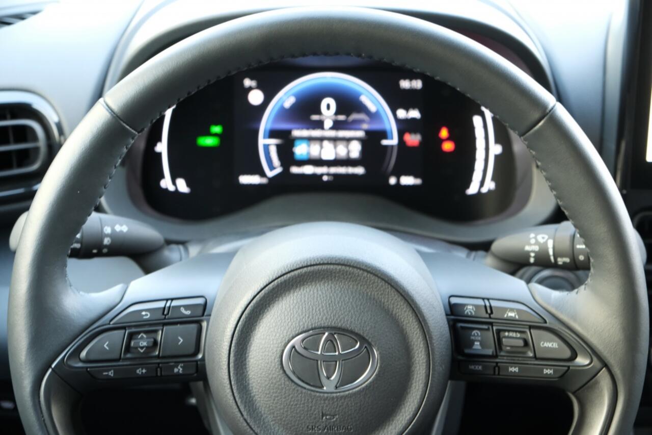 Toyota YARIS Cross 1.5 Hybrid 115 First Edition Automaat | Comfort pack | Parkeer s