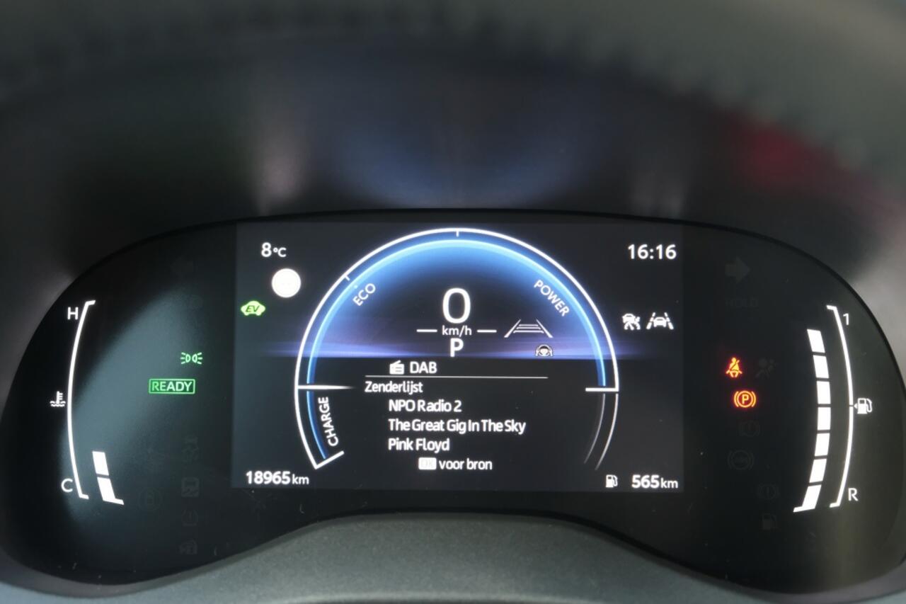 Toyota YARIS Cross 1.5 Hybrid 115 First Edition Automaat | Comfort pack | Parkeer s