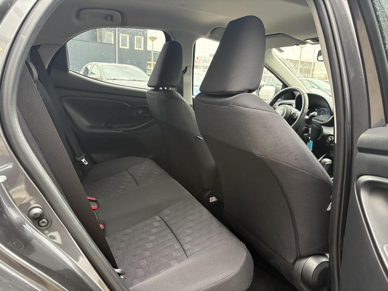 Toyota YARIS 1.5 Hybrid 115 First Edition