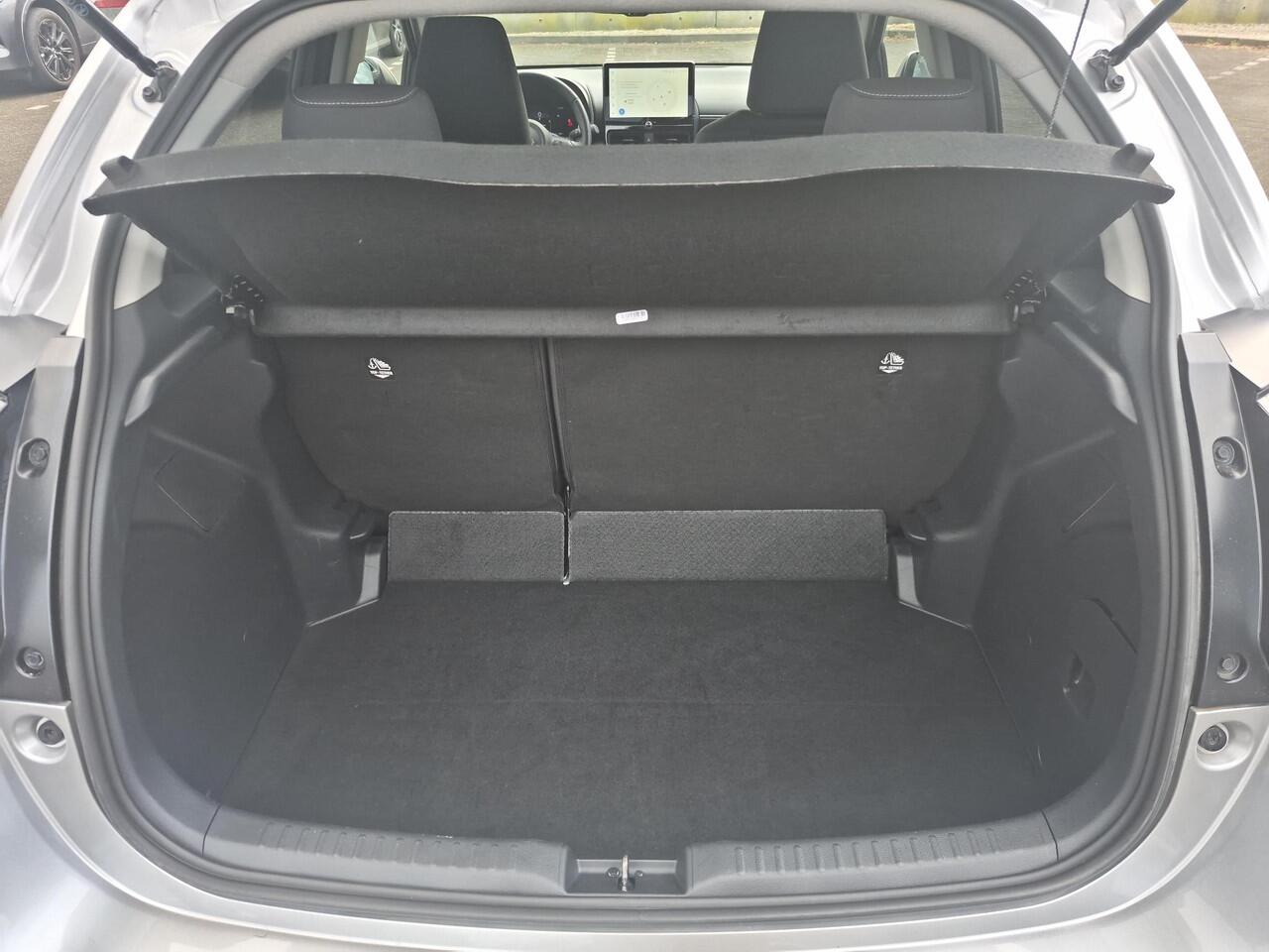 Toyota YARIS 1.5 Hybrid 115 Dynamic | Navigatie | Apple CarPlay/Android auto | Achteruitrijcamera | Comfort Pack