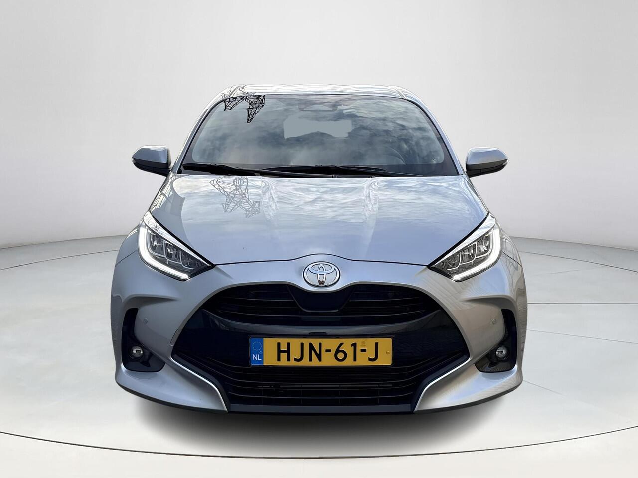 Toyota YARIS 1.5 Hybrid 115 Dynamic **DODEHOEK DETECTIE/ STUURVERWARMING/ PARKEERSENSOREN**